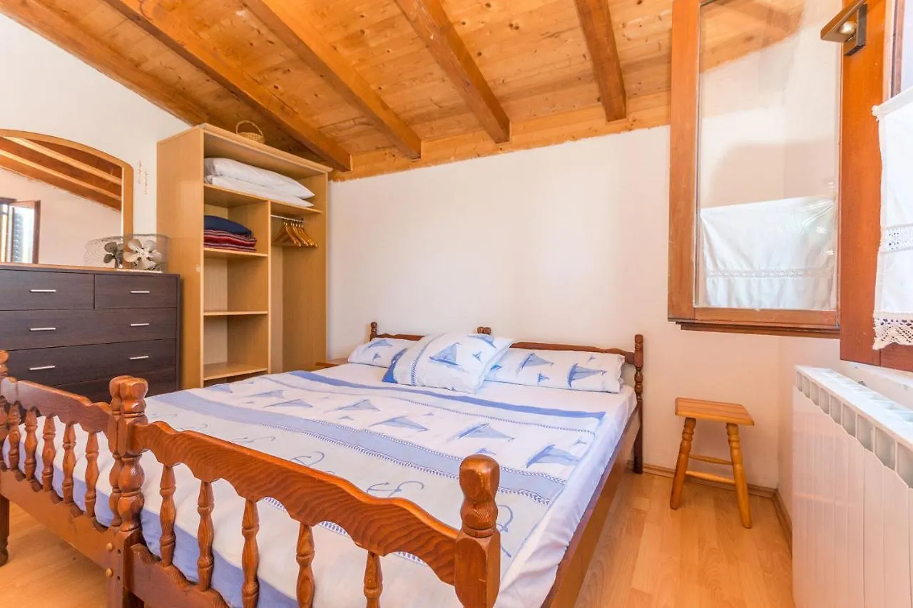 Vakantiehuis House Brena Villa Tkon
